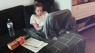 Spy cam girl is going to pet her pussy and her toes will curl up along the way