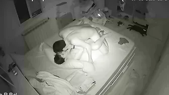 Pregnant porn showing hidden cam footage of stepsister and her breeding bro