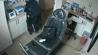 Kinky doctor fucks stacked patient in a spy cam sex scene with brutal banging