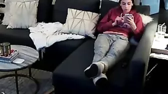 Canadian porn movie showing hidden cam girl that uses hand to get herself off