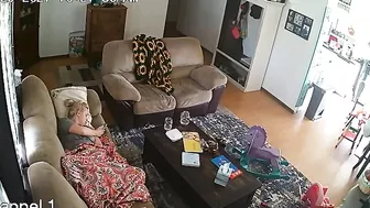 American hot porn movie with spy cam mommy showing her masturbating skills