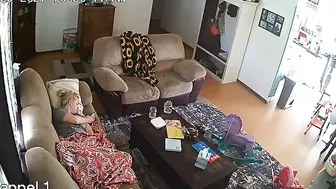 American hot porn movie with spy cam mommy showing her masturbating skills