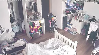 Ip cam movie showing a horny babe who enjoys real orgasms in a solo video