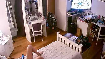 Awesome masturbation spy cam scene showing a leggy stepsister who wants to cum