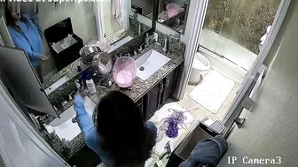 Thin teen babe showign the way she showcases her stepdaughter booty in IP cam