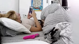 Hot stepdaughter matsurbates with toys in a free spy hidden cam porn clip