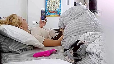 Hot stepdaughter matsurbates with toys in a free spy hidden cam porn clip