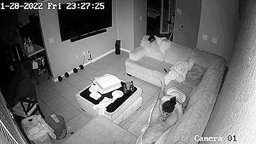 Parents watch their daughter blowing her boyfriend on a hidden cam while they're away