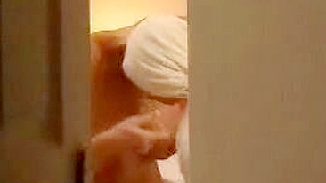 MILF Secret Solo Masturbation Caught on Hidden Cam! Clit Fingering & Orgasmic Pussy Rub