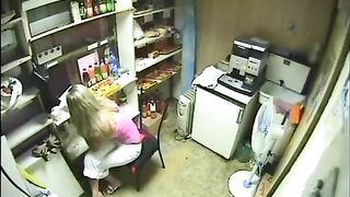 Spy on Hidden Cams! Amateur Blondes' Facials & Homemade Cumshots