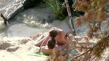 Exhibitionist Amateur Spies on Public Anal Action at the Beach