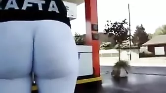 Spying on Black Booty - Hidden Cam Homemade Porn with Big Ass and Ebony Leggings