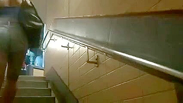 Amateur Porn Star Hidden Cam Spying on Tight Body & Big Butt Booty