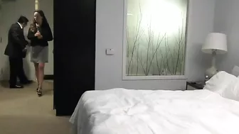 Secretary Hidden Cam Sex with Boss Goes Public! Amateur MILF Fucked at Hotel.