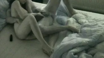 Amateur Hidden Cam Handjob with Big Dick and Cumshot