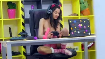 Stud catches neighbor slut playing with cunt for XXX porn camera Stud catches neighbor slut playing with cunt for XXX porn camera