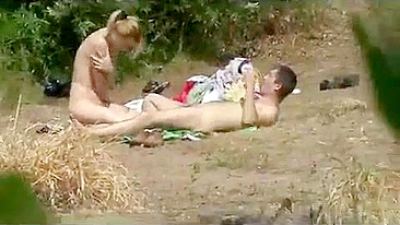 Spy on Lovers' Public Outdoor Sex Acts