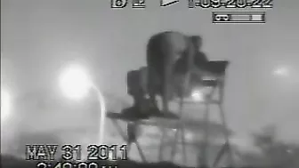 Exposed on the Beach - Amateur Hidden Cam Porn at Memorial Day