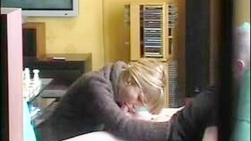 Amateur French MILF Hidden Cam Blowjob Cumshot