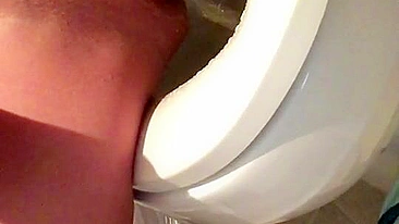 Squirting Selfie Amateur Masturbates Tight Pussy Shaved