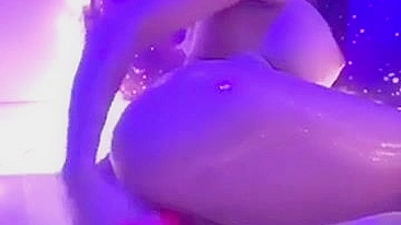 Amateur Babe Fingers Big Boobs in Bathtub Selfie Masturbation