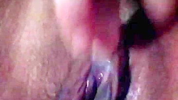 Amateur Fingering Her Wet Pussy to Orgasm / Homemade Masturbation Selfie