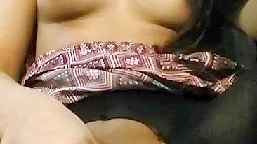 Amateur Asian Masturbates with Dildo & Homemade Video