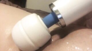 Amateur Girlfriend Perfect Shaved Pussy Masturbates with Cum as Lube