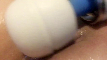 Amateur Girlfriend Perfect Shaved Pussy Masturbates with Cum as Lube