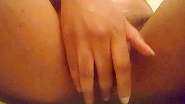 Amateur Ebony Fingered Her Big Clit Until Cumming