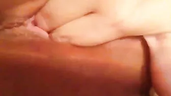 Amateur Fingering & Masturbation with Wet Pussy Play