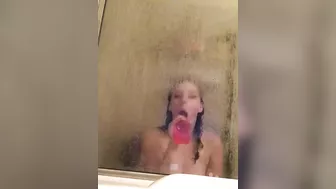 Homemade Masturbation with Sex Toys in Shower / XXX Amateur