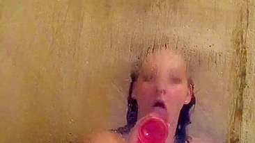 Homemade Masturbation with Sex Toys in Shower / XXX Amateur