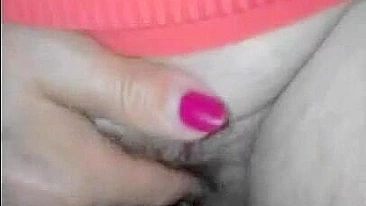 Homemade Masturbation with Hairy Pussy & Dildo / XXX Amateur BBW