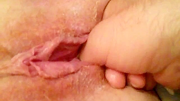 Redhead MILF Amateur Homemade Clit Masturbation Porn