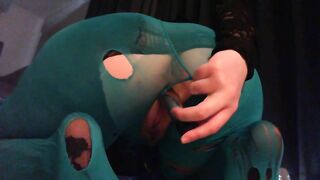 Masturbating with Ripped Stockings & Sex Toys - Amateur Porn