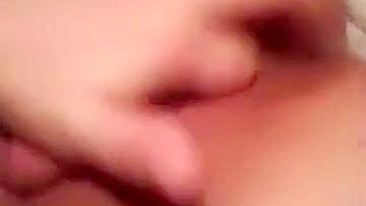 Masturbating with Big Lips & Squirting - Amateur Homemade