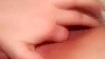Masturbating with Big Lips & Squirting - Amateur Homemade