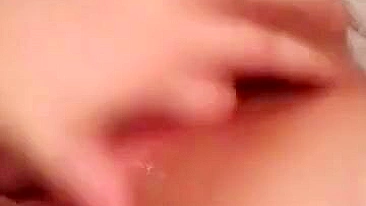 Masturbating with Big Lips & Squirting - Amateur Homemade