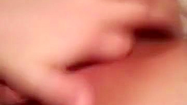 Masturbating with Big Lips & Squirting - Amateur Homemade