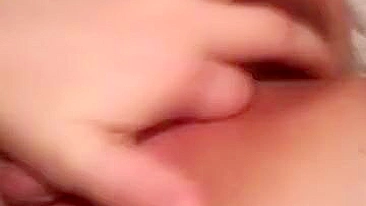 Masturbating with Big Lips & Squirting - Amateur Homemade