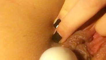 Mom Shaved Swollen Pussy Play & Amateur Dildo Masturbation Orgasm