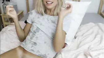 Blonde Bombshell Solo Sensations on Webcam
