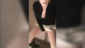 Homemade Masturbation with Dirty Talk & Upskirt Selfies