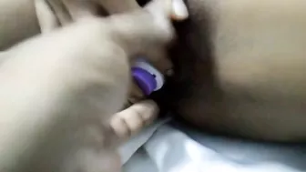 Amateur Masturbates with Hairy Pussy & Dildo in XXX Homemade Video