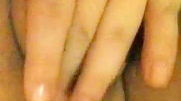 Masturbation Latina Style - Amateur BBW Fingered Homemade