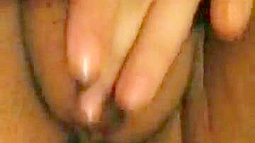 Masturbation Latina Style - Amateur BBW Fingered Homemade
