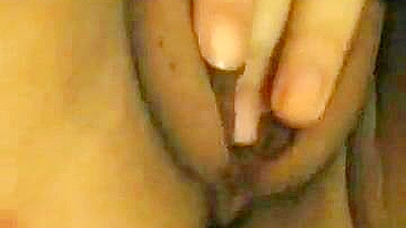 Masturbation Latina Style - Amateur BBW Fingered Homemade