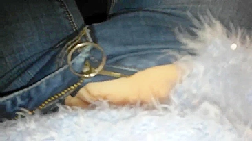 Masturbating in Jeans at Work - Amateur Finger Play