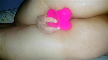 MILF Masturbates with Pink Dildo in Homemade Amateur Video